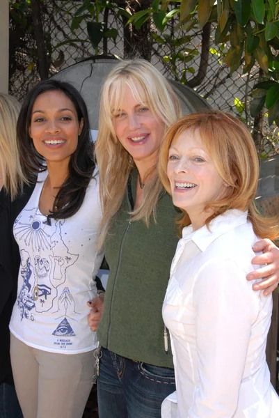 Rosario dawson, daryl hannah och frances fisher — Stockfoto