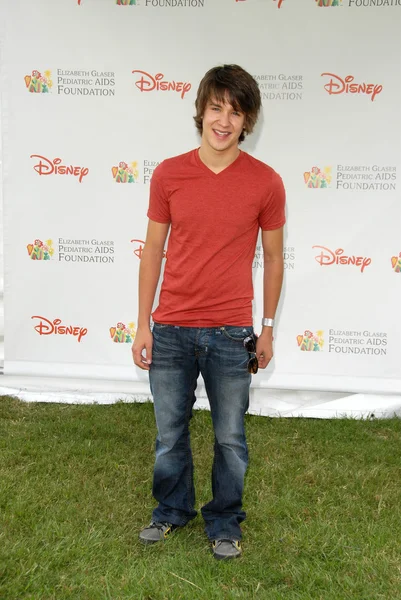 Devon werkheiser vid 2010 en tid för hjältar kändis picknick, wadsworth theater, los angeles, ca. 10-06-13 — Stockfoto