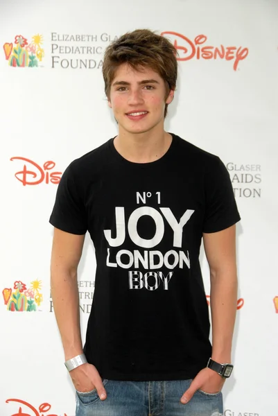 Greg sulkin auf der 2010 a time for heroes celebrity picknick, wadsworth theater, los angeles, ca. 13-06-10 — Stockfoto