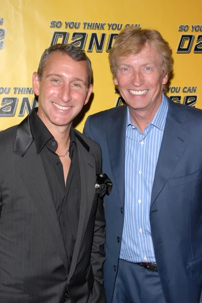 Adam Shankman e Nigel Lythgoe al So You Think You Can Dance Stagione 7 Premiere Party, The Trousdale Lounge, West Hollywood, CA. 05-27-10 — Foto Stock
