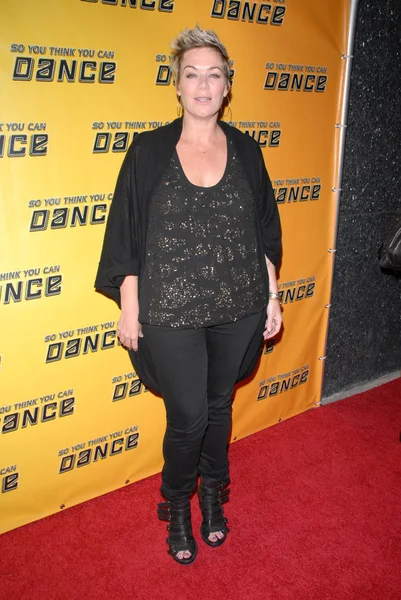 米娅·迈克尔斯在"所以你认为你可以跳舞"第7季首映派对，特鲁斯代尔休息室，西好莱坞，卡05-27-10 — 图库照片