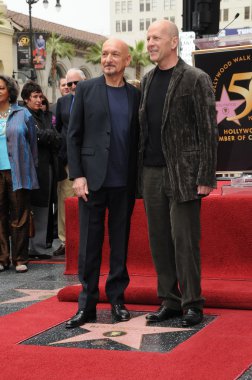 Efendim ben kingsley, bruce willis