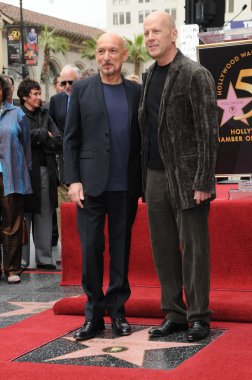 Efendim ben kingsley, bruce willis