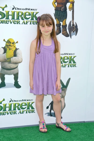 Mackenzie Aladjem w "Shrek Forever After" Los Angeles Premiere, Gibson Amphitheater, Universal City, CA. 05-16-10 — Zdjęcie stockowe