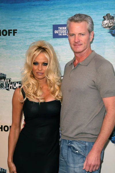 Pamela Anderson και τα στο Κωμωδία κεντρική ψητό του David Hasselhoff, Sony Studios, Culver City, Ca. 08-01-10 — Φωτογραφία Αρχείου