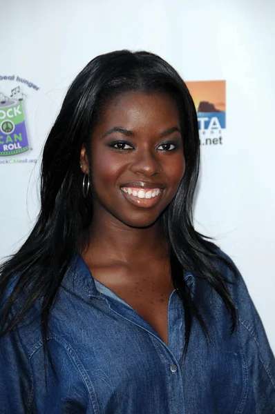 Camille Winbush en el 16 Wishes Film Premiere, Harmony Gold, Los Angeles, CA. 06-22-10 — Foto de Stock