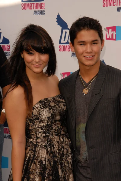 Fivel Stewart and Booboo Stewart at the VH1 2010 Do Something Awards, Palladium, Hollywood, CA. 07-19-10 — Stock Photo, Image