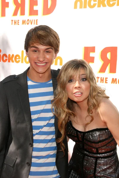 Lucas Cruikshank and Jennette McCurdy at the premiere of "Fred: The Movie," Paramount Studios, Hollywood, CA. 09-11-10 — Stock Photo, Image
