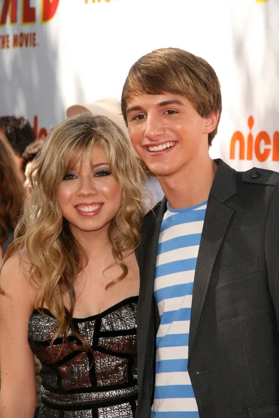 Jennette McCurdy and Lucas Cruikshank at the premiere of "Fred: The Movie," Paramount Studios, Hollywood, CA. 09-11-10 — Stock Photo, Image