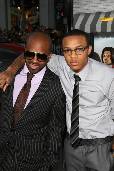 Jermaine dupri en bow wow op de wereldpremière van "loterij ticket," chinese theater, hollywood, ca. 08-12-10 — Stockfoto