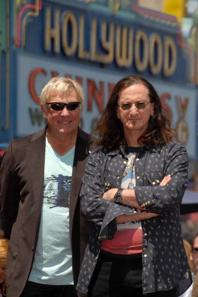 Alex lifeson και geddy lee στην επαγωγή τελετή για βιασύνη σε το Χόλιγουντ με τα πόδια της φήμης, hollywood, ca. 25-06-10 — Φωτογραφία Αρχείου