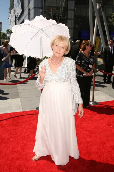 Kathryn joosten in der primetime creative arts emmy awards 2010, nokia theater l.a. live, los angeles, ca. 21.08. — Stockfoto