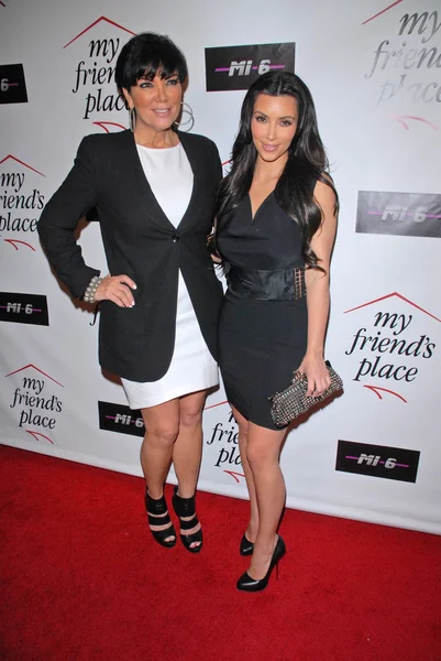 Kris Jenner Kimberly Kardashian Kelly Osbourne Charity Clothing Drive Friend — Stock Photo, Image