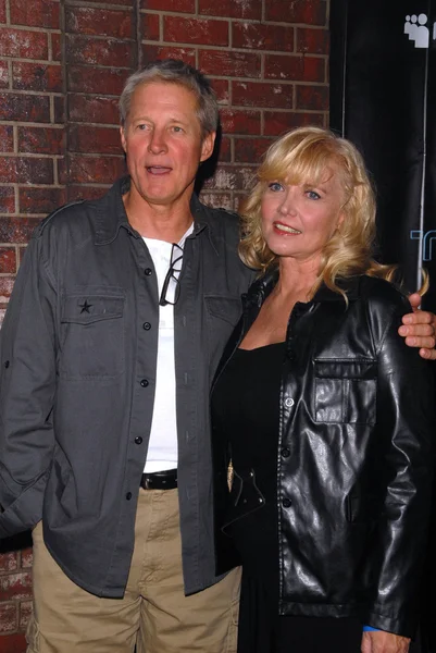 Bruce Boxleitner and Cindy Morgan at the TRON Legacy" & MySpace Comi-Tron Party, Flynn's Arcade, San Diego, CA 07-23-10 — Stock Photo, Image