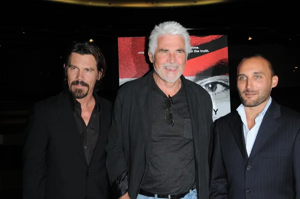 Josh Brolin, James Brolin and Amir Bar-Lev at "The Tillman Story" Screening, Pacific Design Center, West Hollywood, CA. 08-12-10 — Stock Photo, Image