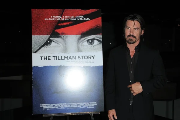 Josh Brolin på "The Tillman Story" screening, Pacific Design Center, West Hollywood, ca. 08-12-10 — Stockfoto