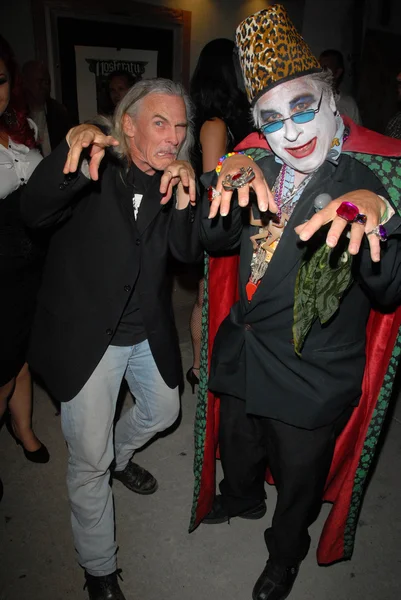 Camden Toy and Count Smokula at a midnight movie screening of Rena Riffel's "Trasharella" as part of the Vampire-Con Film Festival, New Beverly Cinema, Los Angeles, CA. 06-25-10 — Stock Photo, Image