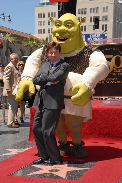 Mike Myers at the induction of Shrek into the Hollywood Walk of Fame, Hollywood, CA. 05-20-10 — Stock Photo, Image