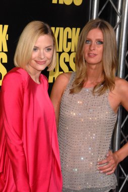 Jaime king ve nicky hilton