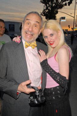 Lloyd kaufman ve satara gümüş