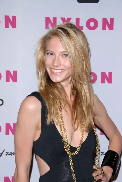 Caitlin Gerard en la edición de mayo de la revista NYLON Young Hollywood Launch Party, Roosevelt Hotel, Hollywood, CA. 05-12-10 — Foto de Stock