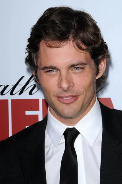 James marsden in de "death at a funeral" world premiere, arclight, hollywood, ca. 04-12-10 — Stockfoto