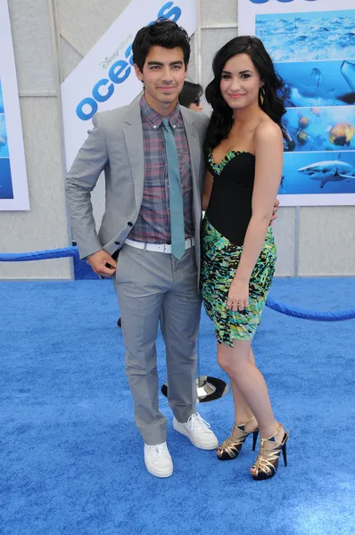 Joe Jonas and Demi Lovato — Stock Photo, Image