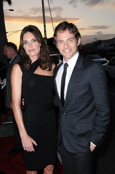 James Marsden and Lisa Lindeat the "Death at a Funeral" World Premiere, Arclight, Hollywood, CA. 04-12-10 — Stock Photo, Image