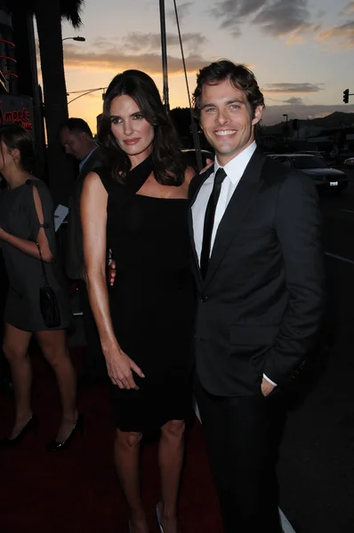 James Marsden y Lisa Lindeat the "Death at a Funeral" World Premiere, Arclight, Hollywood, CA. 04-12-10 —  Fotos de Stock