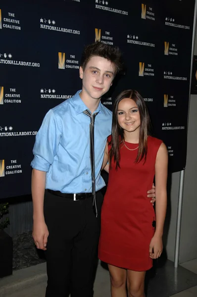 Sterling Beaumon and Ariel Winter — Stock Photo, Image