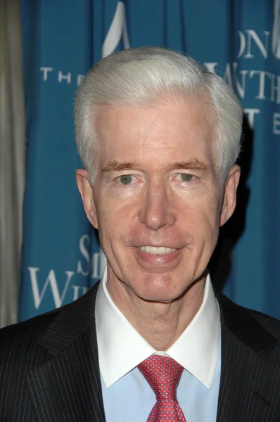 Gray Davis at the Simon Wiesenthal Center's 2010 Humanitarian Award, Beverly Wilshire Hotel, Beverly Hills, CA. 05-05-10 — 图库照片