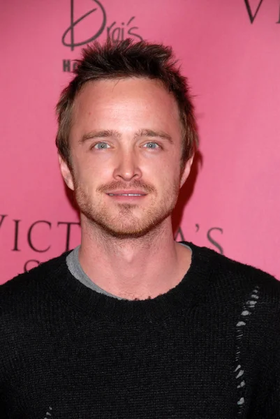 Aaron Paul no Victorias Secret Supermodels Comemore a Revelação do 2010 What is Sexy. List Bombshell Edition, Drais, Hollywood, CA. 05-11-10 — Fotografia de Stock