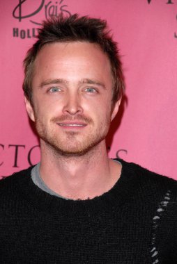 Aaron paul victorias secret süper modeller, seksi nedir reveal 2010 kutlamak. listesi bomba edition, drais, hollywood, ca. 05-11-10