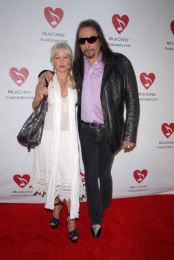 Kurtarma, club Nokia'dan, los angeles, ca. 05-07-10 kadın kutluyor 6 yıllık musicares harita Fonu bevefit konserde Ace frehley