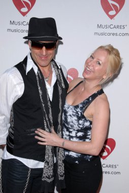 Kenny aronoff 6 yıllık musicares adlı harita Fonu bevefit konser kadınlarda kurtarma, club Nokia'dan, los angeles, ca. 05-07-10 kutluyor