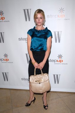 Julie bowen op de stap omhoog 7e jaarlijkse inspiratie awards, beverly hilton, beverly hills, ca. 05-14-10