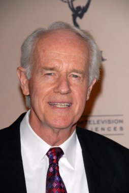 Mike Farrell