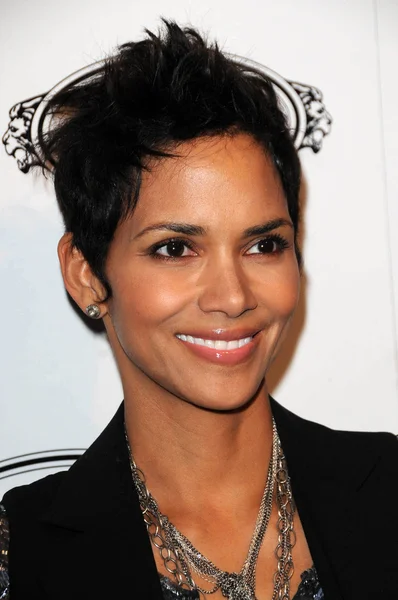 Halle Berry at the Tod — Stock Photo, Image