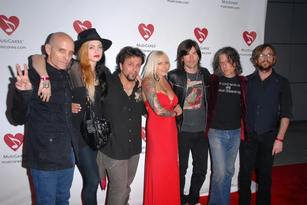 Linda Perry Bandat, do 6th Annual Musicares MAP Fund Bevefit Concert, celebrando mulheres em recuperação, Club Nokia, Los Angeles, CA. 05-07-10 — Fotografia de Stock