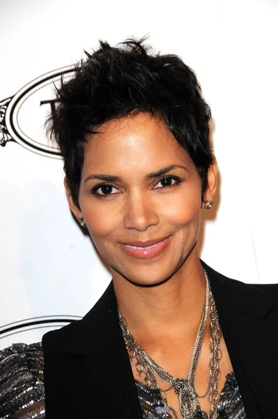 Halle Berry at the Tod — Stock Photo, Image