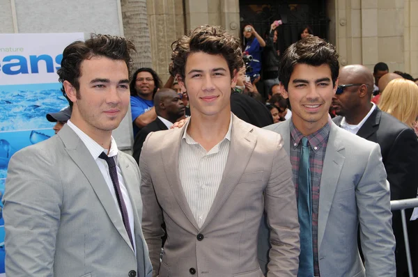 Kevin jonas, nick jonas en joe jonas — Stockfoto