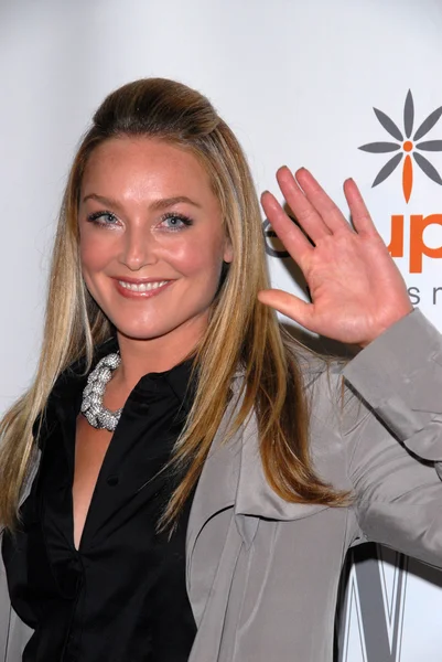 Elisabeth Rohm at the Step Up 7th Annual Inspiration Awards, Beverly Hilton, Beverly Hills, CA. 05-14-10 — Stock Photo, Image