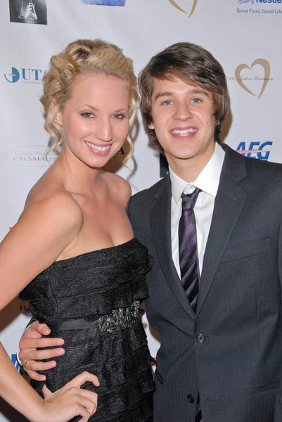 Molly McCook and Devon Werkheiser at the Midnight Mission's 10th Annual Golden Heart Awards, Beverly Hilton Hotel, Beverly Hills, CA. 05-10-10 — Zdjęcie stockowe