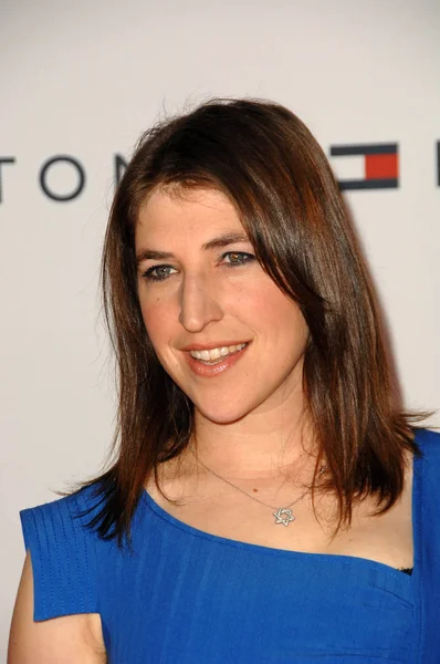 Mayim Bialikat the 17th Annual Race To Erase MS, Century Plaza Hotel, Century City, CA 05-07-10 — Stock fotografie