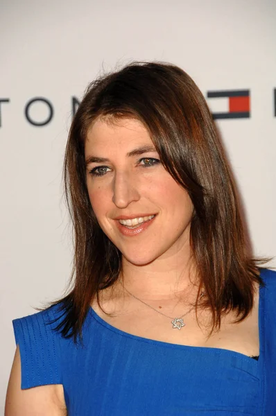 Mayim Bialikat the 17th Annual Race To Erase MS, Century Plaza Hotel, Century City, CA 05-07-10 — Stock Photo, Image