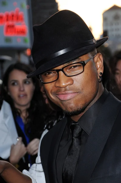 Ne-Yo en el estreno mundial de "Death at a Funeral", Arclight, Hollywood, CA. 04-12-10 — Foto de Stock