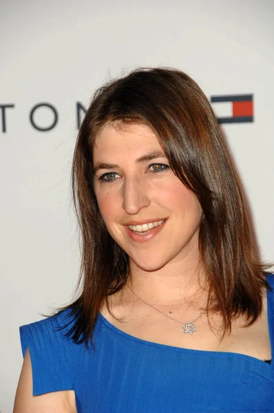 Mayim Bialik at the 17th Annual Race To Erase MS, Century Plaza Hotel, Century City, CA 05-07-10 — Stock Photo, Image