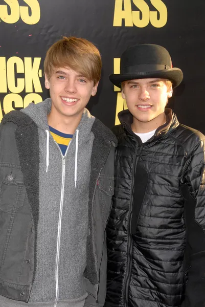 Cole sprouse och dylan sprouse — Stockfoto