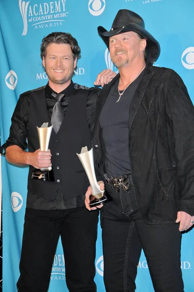 Blake shelton- and -trace adkins — Stockfoto