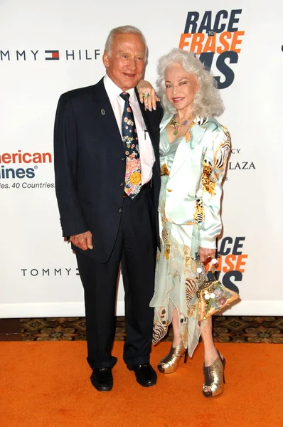 Buzz Aldrin and Wife Lois — Stock Photo, Image